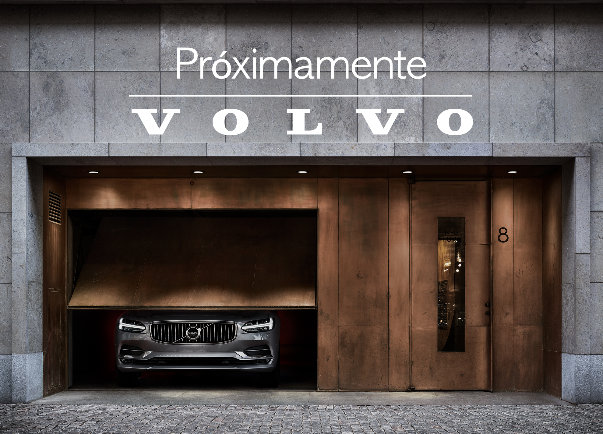 Volvo  2.0 B4 D ESSENTIAL AUTO 5P