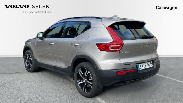 Volvo  XC40 Plus, B3 mild hybrid, Gasolina, Dark