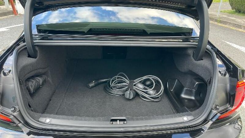 Volvo  S90 Recharge Core, T8 plug-in-hybrid eAWD, Eléctrico/Gasolina, Bright